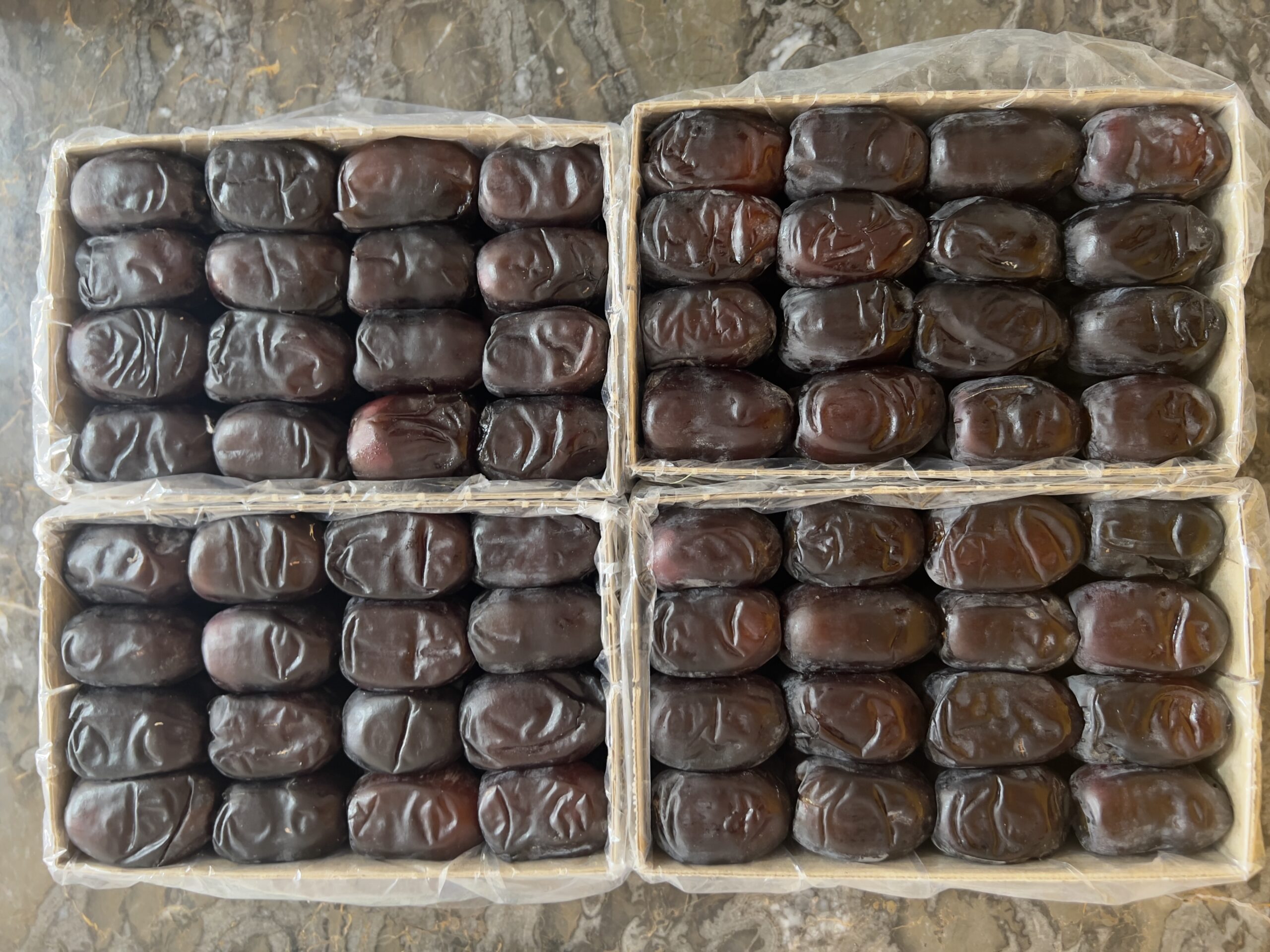 Premium 3-Row Mazafati Dates from Bam